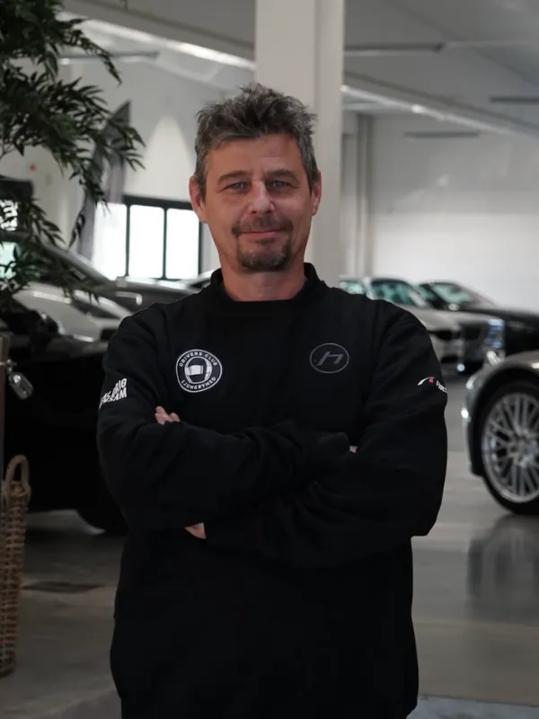 Piotr Przybylski, Skadetekniker
